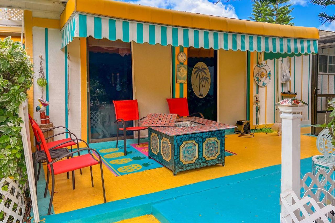 Pams Mermaid House With Riverfront Yard And Lanai! Lejlighed Weeki Wachee Eksteriør billede