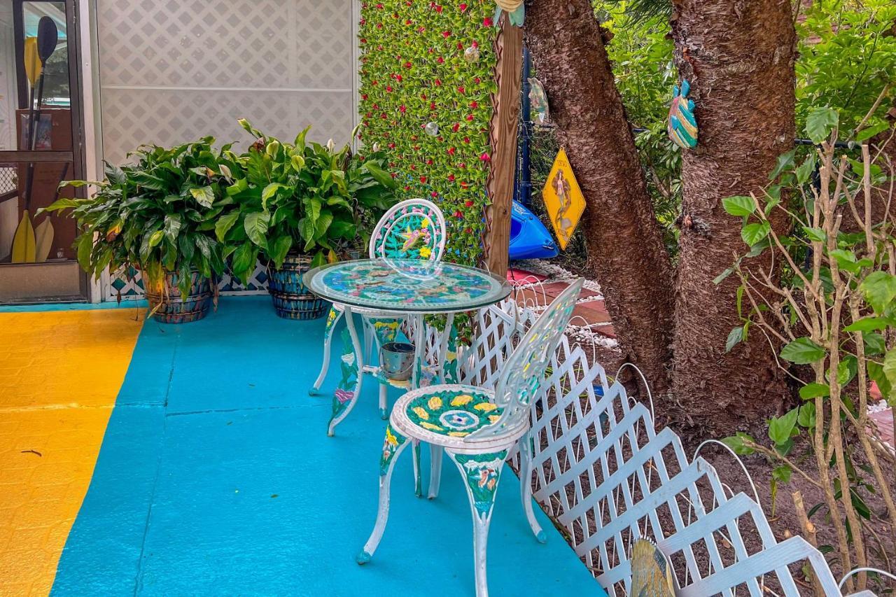 Pams Mermaid House With Riverfront Yard And Lanai! Lejlighed Weeki Wachee Eksteriør billede