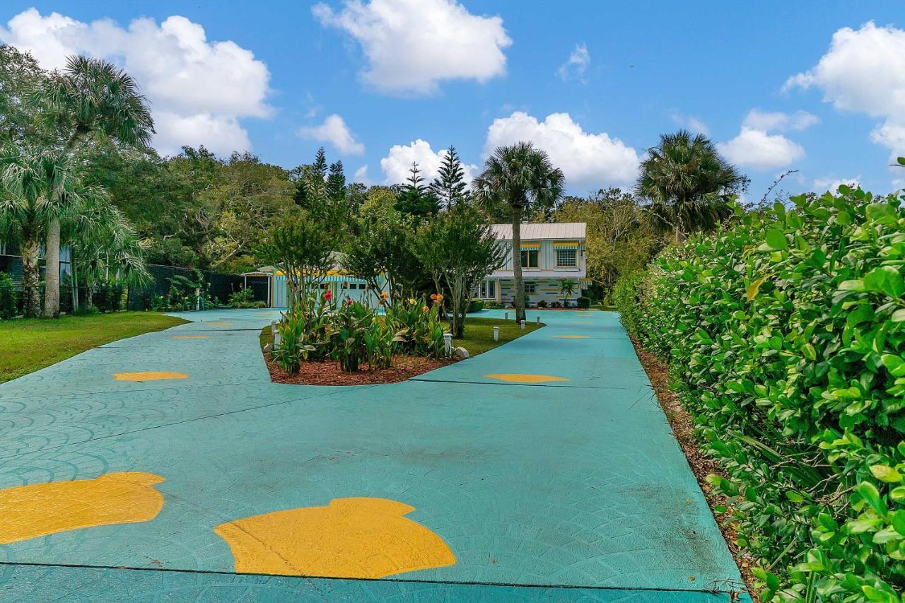 Pams Mermaid House With Riverfront Yard And Lanai! Lejlighed Weeki Wachee Eksteriør billede